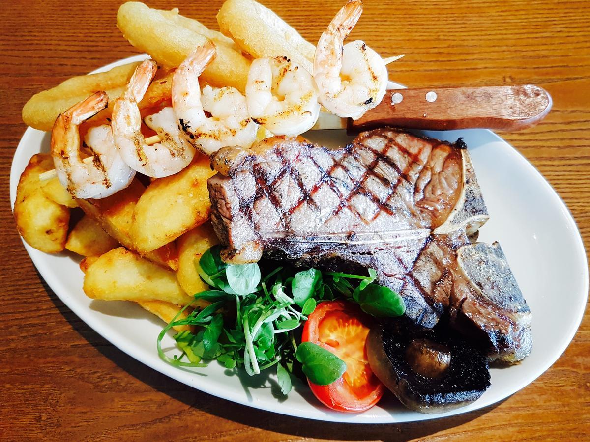 King Alfred Hotel Barrow-in-Furness ภายนอก รูปภาพ